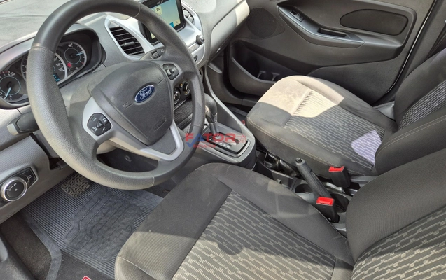 imagem-https://www.socarrao.com.br/sc-vehicle-images-prod/3786599/1789162011150-32edbc7a33b94bfb9d3d5bd0b85e4eb8_1789161785059.jpg