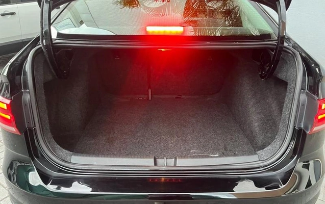 imagem-https://www.socarrao.com.br/sc-vehicle-images-prod/3786603/1789162163256-8449206_3_B_47fd41dbdd.jpeg