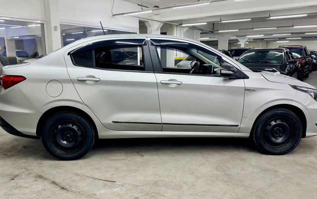 imagem-https://www.socarrao.com.br/sc-vehicle-images-prod/3786659/1789162430025-be439aaab0f3460dbfb1f363f65ccec4_1789136470305.jpg