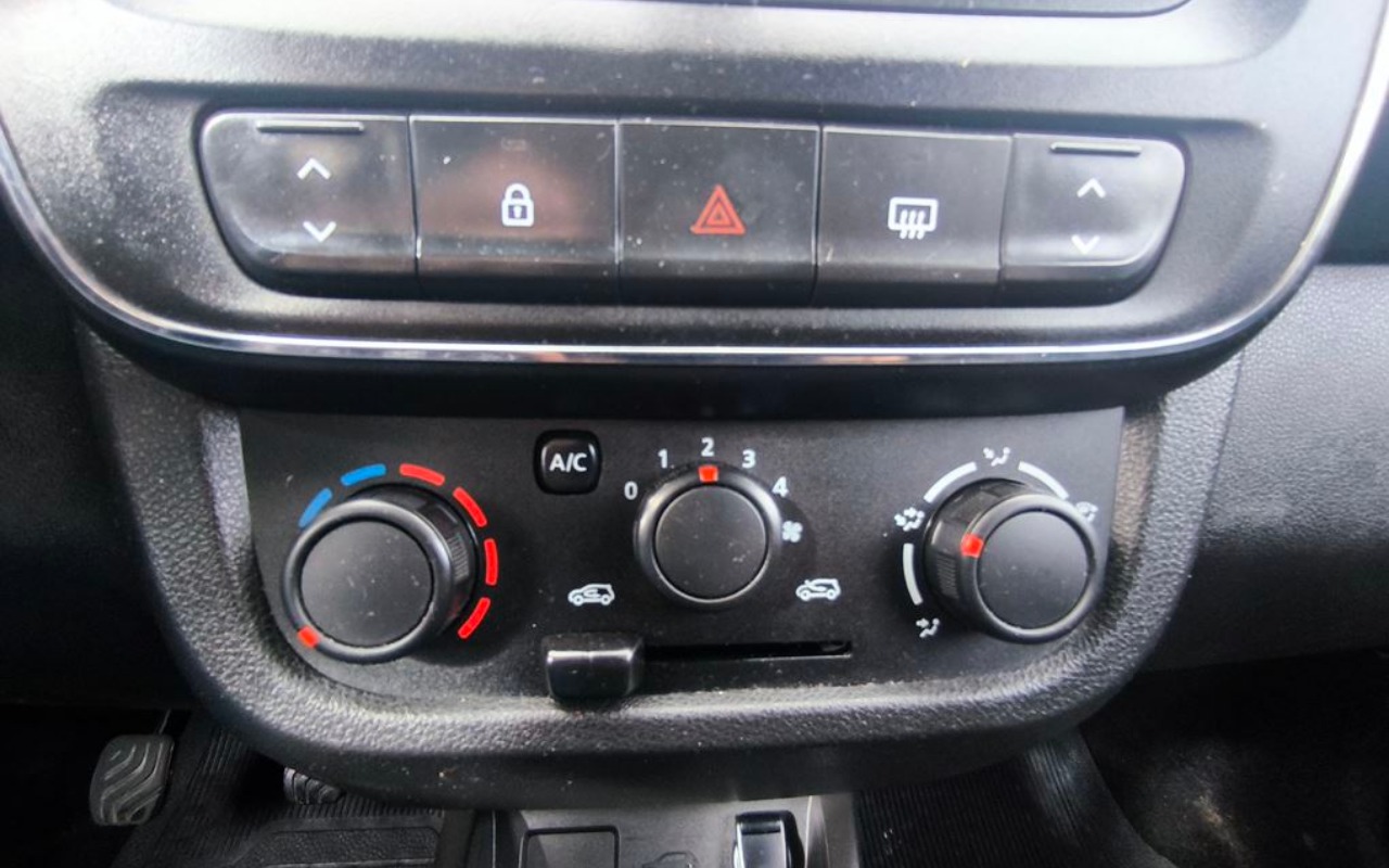 imagem-https://www.socarrao.com.br/sc-vehicle-images-prod/3786742/1789226465083-SU1HXzIwMjYwOTExXzE1MjEzOSAoQ29weSkuanBn.jpg