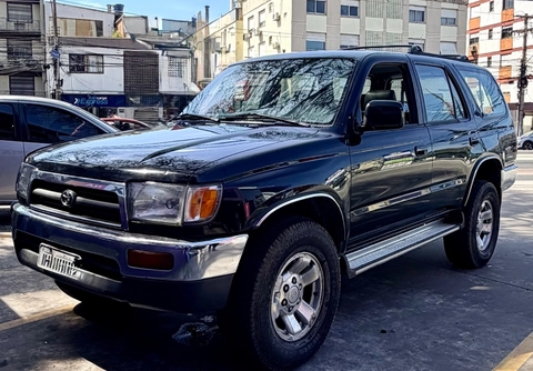 Toyota Hilux SW4 3.4 V6 1998 Preto — foto 1 de 1