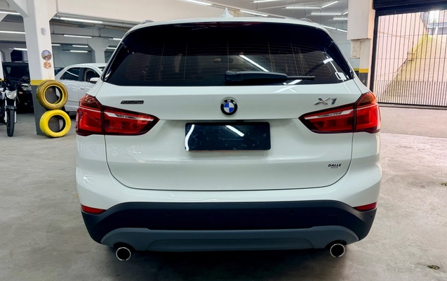 imagem-https://www.socarrao.com.br/sc-vehicle-images-prod/3786806/1789593926835-4d37297c4c8842af85c17cda9ae95aa2_1788985284047.jpg