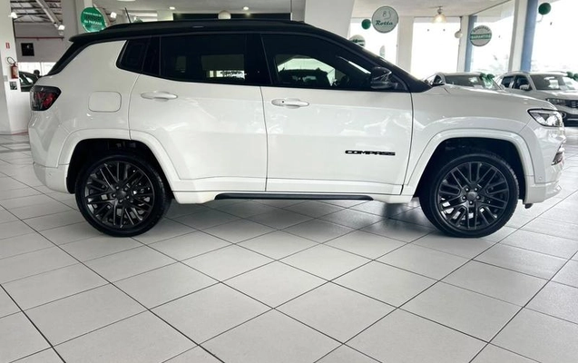 imagem-https://www.socarrao.com.br/sc-vehicle-images-prod/3787073/1789659951076-8467763_3_B_bbe7f387e9.jpeg