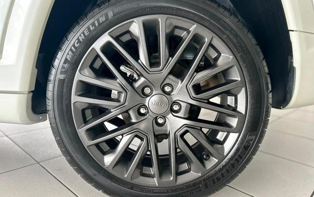 imagem-https://www.socarrao.com.br/sc-vehicle-images-prod/3787073/1789659951084-8467763_8_B_e99c16fb52.jpeg