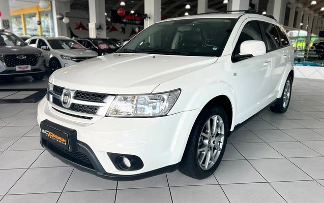 imagem-https://www.socarrao.com.br/sc-vehicle-images-prod/3787086/1789657790791-8467728_0_B_1c2b714126.jpeg