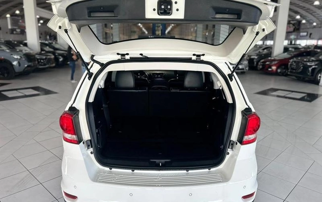imagem-https://www.socarrao.com.br/sc-vehicle-images-prod/3787086/1789657790801-8467728_8_B_a1f834f5f2.jpeg