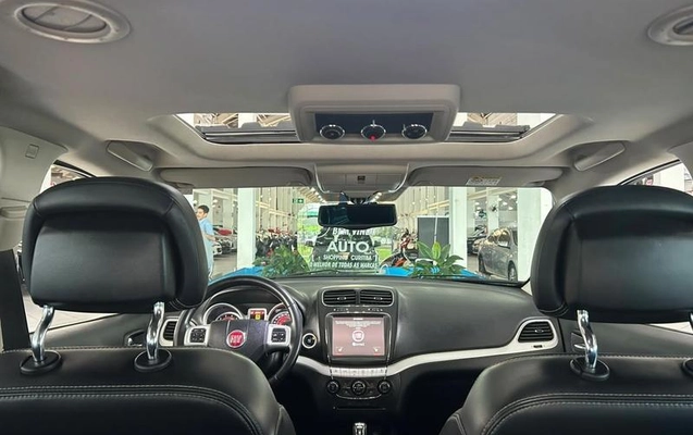 imagem-https://www.socarrao.com.br/sc-vehicle-images-prod/3787086/1789657790808-8467728_14_B_3a33cf49b1.jpeg