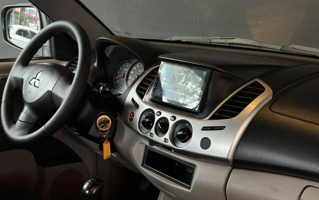 imagem-https://www.socarrao.com.br/sc-vehicle-images-prod/3787762/1789166349378-8445286_8_B_840b3b8654.jpeg