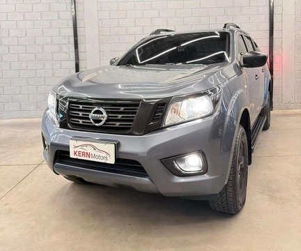 Nissan Frontier 2022 Cinza — foto 1 de 3