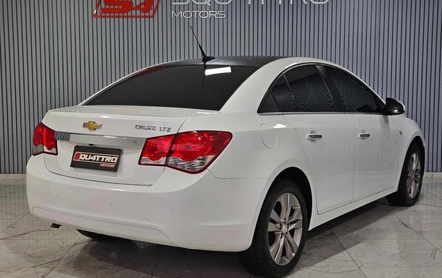 imagem-https://www.socarrao.com.br/sc-vehicle-images-prod/3790233/1790197770999-8459290_18_B_2f3488b86a.jpeg