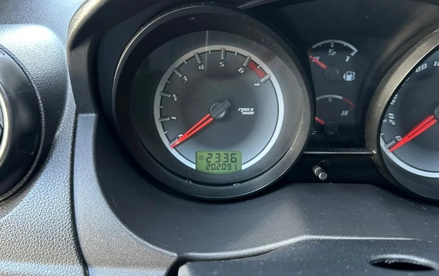 imagem-https://www.socarrao.com.br/sc-vehicle-images-prod/3790609/1789175234705-V2hhdHNBcHAgSW1hZ2UgMjAyNi0wOS0xMSBhdCAxMC4yNC4zMyAoMSkuanBlZw.jpeg