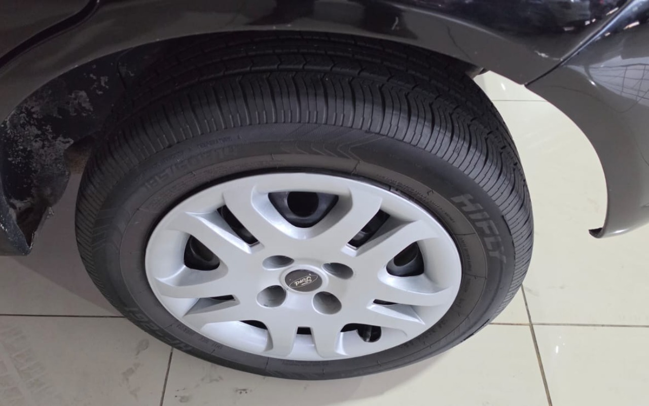 imagem-https://www.socarrao.com.br/sc-vehicle-images-prod/3790609/1789175235146-V2hhdHNBcHAgSW1hZ2UgMjAyNi0wOS0xMSBhdCAwOS4zNi4xNCAoMykuanBlZw.jpeg