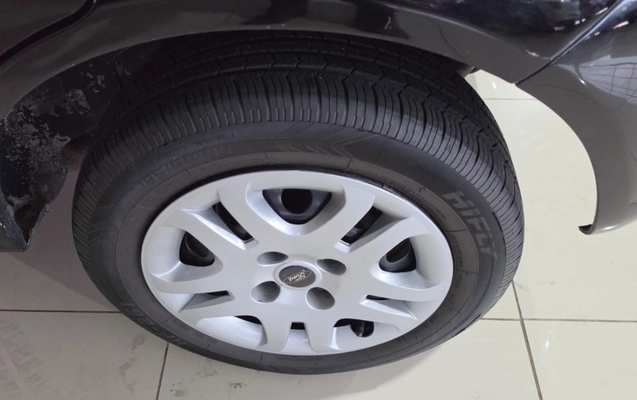 imagem-https://www.socarrao.com.br/sc-vehicle-images-prod/3790609/1789175235146-V2hhdHNBcHAgSW1hZ2UgMjAyNi0wOS0xMSBhdCAwOS4zNi4xNCAoMykuanBlZw.jpeg