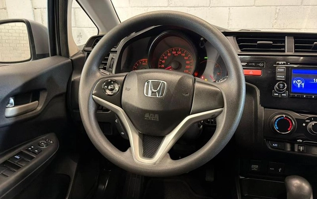 imagem-https://www.socarrao.com.br/sc-vehicle-images-prod/3790856/1789176071541-8346223_8_B_c6f4a0b081.jpeg
