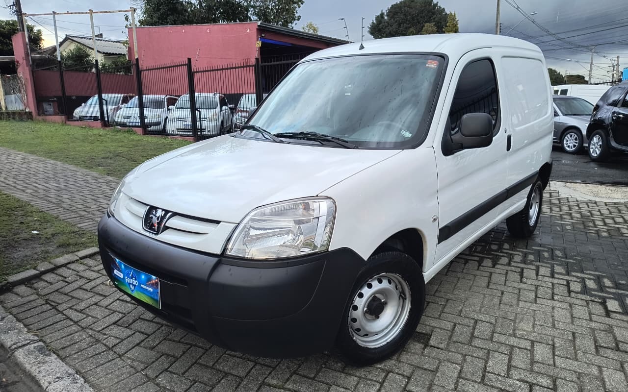 Peugeot Partner 2019 Branco — foto 1 de 3