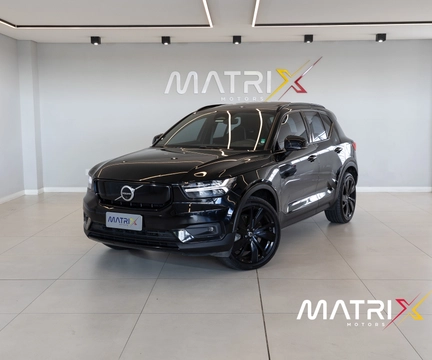 Volvo XC40 Pure (Elétrico) 2022 Preto — foto 1 de 3
