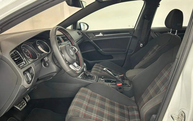 imagem-https://www.socarrao.com.br/sc-vehicle-images-prod/3793812/1789213432982-9_015047.jpg