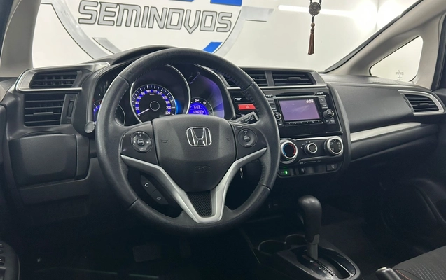 imagem-https://www.socarrao.com.br/sc-vehicle-images-prod/3793819/1789213435578-11_105304.jpg