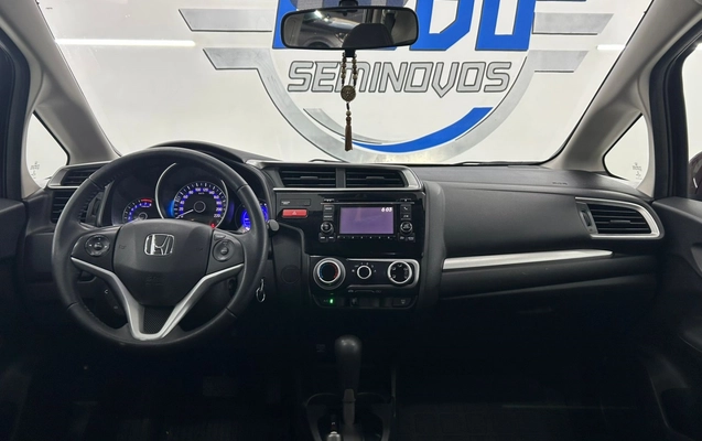 imagem-https://www.socarrao.com.br/sc-vehicle-images-prod/3793819/1789213435578-4_105304.jpg