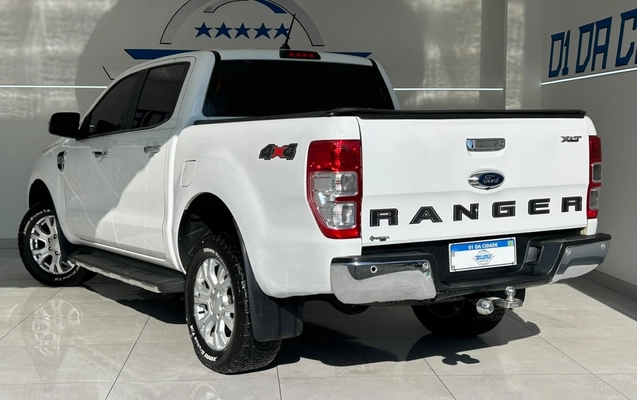 imagem-https://www.socarrao.com.br/sc-vehicle-images-prod/3793825/1789213438763-4_102515.jpg