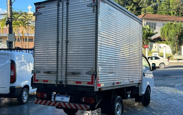 imagem-https://www.socarrao.com.br/sc-vehicle-images-prod/3793834/1789213442299-7_123226.jpg