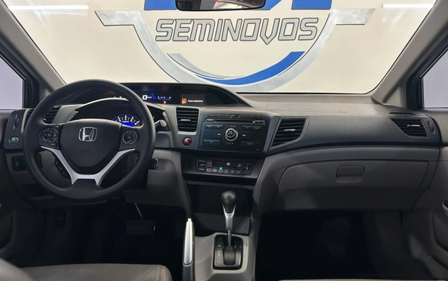 imagem-https://www.socarrao.com.br/sc-vehicle-images-prod/3793840/1789213444950-8_103115.jpg