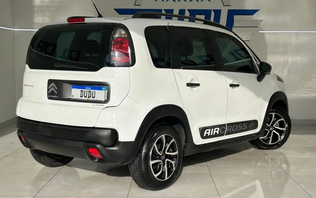 imagem-https://www.socarrao.com.br/sc-vehicle-images-prod/3793862/1789213455125-2_104238.jpg