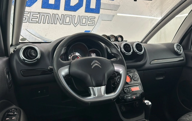 imagem-https://www.socarrao.com.br/sc-vehicle-images-prod/3793889/1789213467852-2_053558.jpg