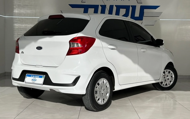 imagem-https://www.socarrao.com.br/sc-vehicle-images-prod/3793890/1789213468116-5_033241.jpg
