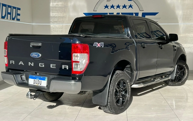 imagem-https://www.socarrao.com.br/sc-vehicle-images-prod/3793893/1789213469285-3_104939.jpg