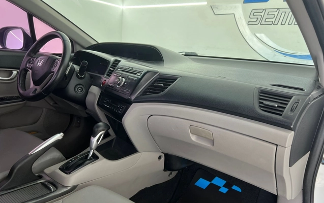 imagem-https://www.socarrao.com.br/sc-vehicle-images-prod/3793899/1789213472135-8_064458.jpg
