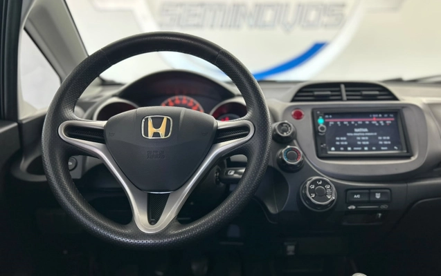 imagem-https://www.socarrao.com.br/sc-vehicle-images-prod/3793908/1789213477037-10_032446.jpg