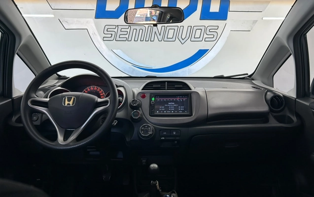 imagem-https://www.socarrao.com.br/sc-vehicle-images-prod/3793908/1789213477037-11_032446.jpg