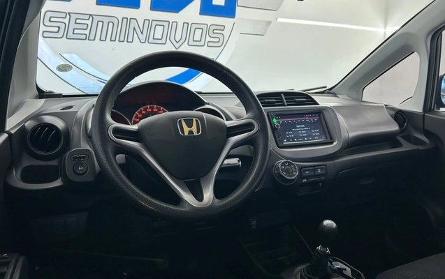 imagem-https://www.socarrao.com.br/sc-vehicle-images-prod/3793908/1789213477038-3_032446.jpg