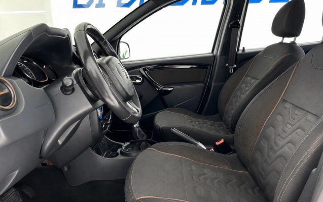 imagem-https://www.socarrao.com.br/sc-vehicle-images-prod/3793927/1789213485360-9_033955.jpg