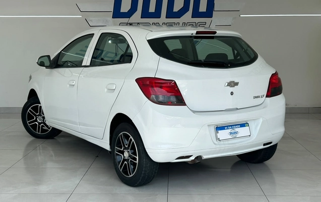 imagem-https://www.socarrao.com.br/sc-vehicle-images-prod/3793930/1789213486411-1_014133.jpg