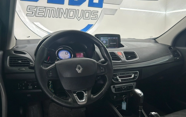 imagem-https://www.socarrao.com.br/sc-vehicle-images-prod/3793931/1789213487044-4_102218.jpg