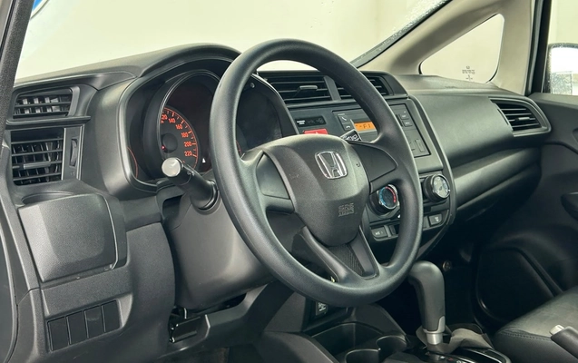 imagem-https://www.socarrao.com.br/sc-vehicle-images-prod/3793945/1789213492073-3_025314.jpg