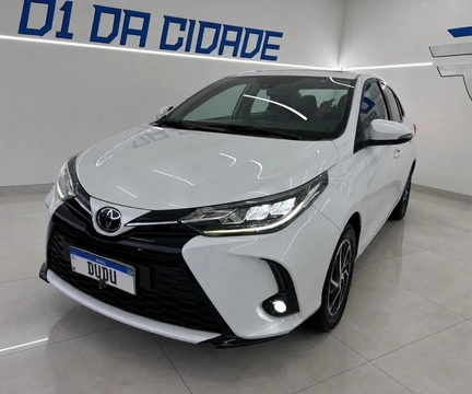 Toyota Yaris 2023 Branco — foto 1 de 3