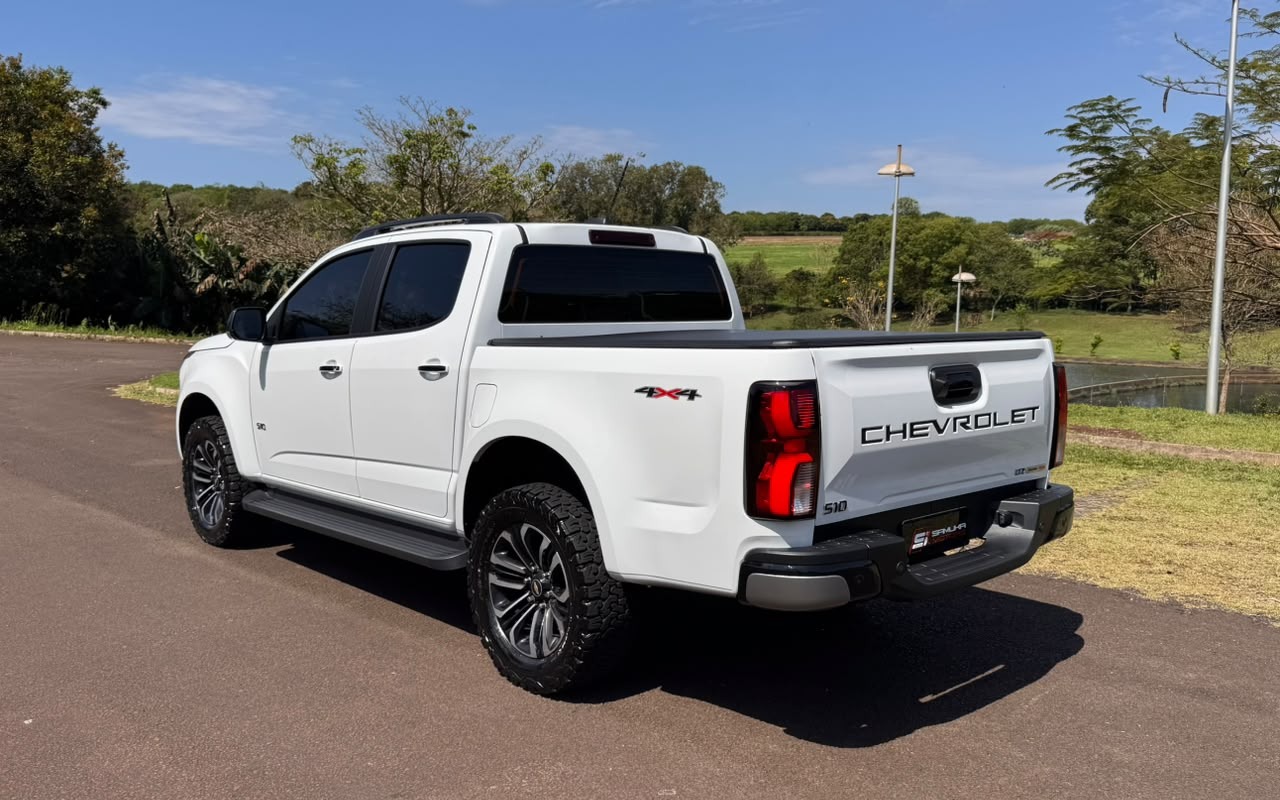 imagem-https://www.socarrao.com.br/sc-vehicle-images-prod/3793959/1789213687327-V2hhdHNBcHAgSW1hZ2UgMjAyNi0wOS0xMSBhdCAxNS4yNC40MiAoMykuanBlZw.jpeg