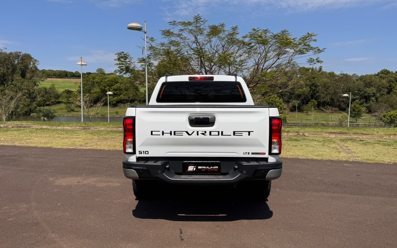 imagem-https://www.socarrao.com.br/sc-vehicle-images-prod/3793959/1789213687384-V2hhdHNBcHAgSW1hZ2UgMjAyNi0wOS0xMSBhdCAxNS4yNC40My5qcGVn.jpeg