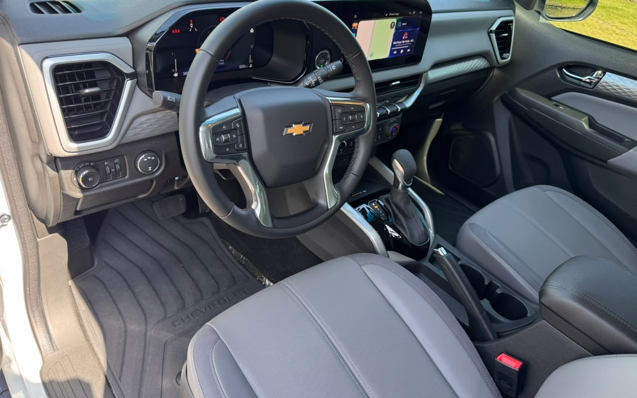 imagem-https://www.socarrao.com.br/sc-vehicle-images-prod/3793959/1789213687587-V2hhdHNBcHAgSW1hZ2UgMjAyNi0wOS0xMSBhdCAxNS4yNC40NC5qcGVn.jpeg