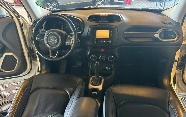 imagem-https://www.socarrao.com.br/sc-vehicle-images-prod/3793972/1789214437569-8447338_12_B_d468ce2636.jpeg