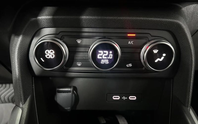 imagem-https://www.socarrao.com.br/sc-vehicle-images-prod/3793980/1789214513232-8466663_14_B_05e1d2db89.jpeg
