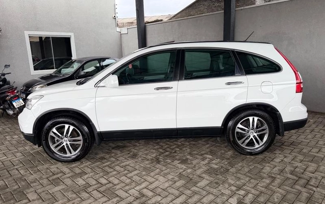 imagem-https://www.socarrao.com.br/sc-vehicle-images-prod/3793995/1791314077867-8438178_7_B_7b10d4eeb5.jpeg