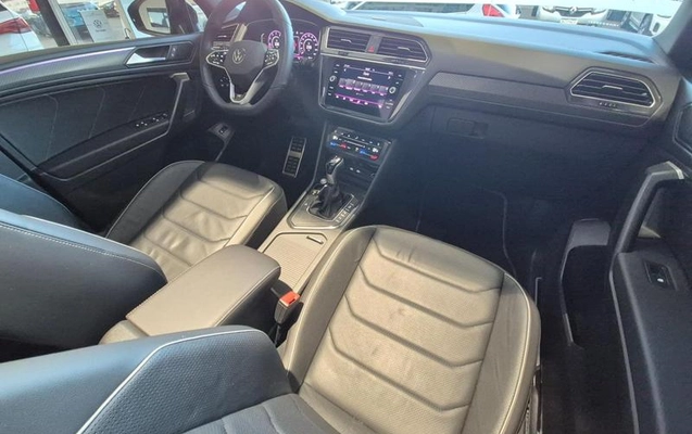 imagem-https://www.socarrao.com.br/sc-vehicle-images-prod/3793998/1789215598131-8146987_9_B_368a3e603a.jpeg