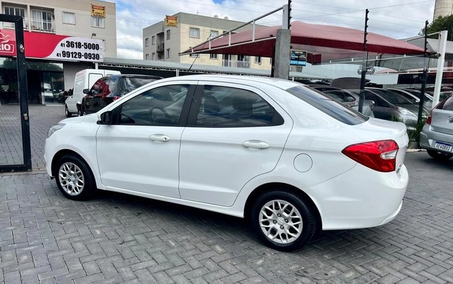 imagem-https://www.socarrao.com.br/sc-vehicle-images-prod/3794016/1789216144144-8333460_12_B_c7521d1a9b.jpeg