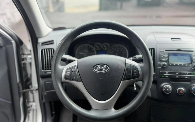 imagem-https://www.socarrao.com.br/sc-vehicle-images-prod/3794035/1789671936272-8428276_11_B_5939b79de1.jpeg