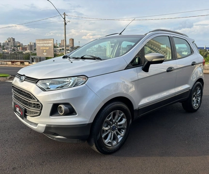 Ford EcoSport 2014 Prata — foto 1 de 3