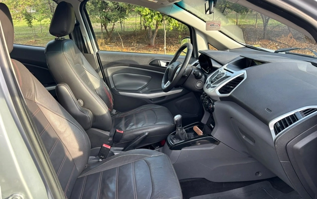 imagem-https://www.socarrao.com.br/sc-vehicle-images-prod/3794040/1789216447859-1e8cff445bfa49ec969ddf319aecbff0_1789212602036.jpg